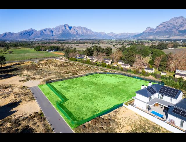 3,127M² VACANT LAND FOR SALE IN PEARL VALLEY GOLF & COUNTRY ESTATE